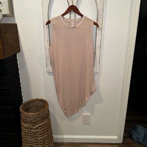 Athleta Cloud Lite Restore Pink Sleeveless Asymmetric Hem Muscle Tee Athletic L